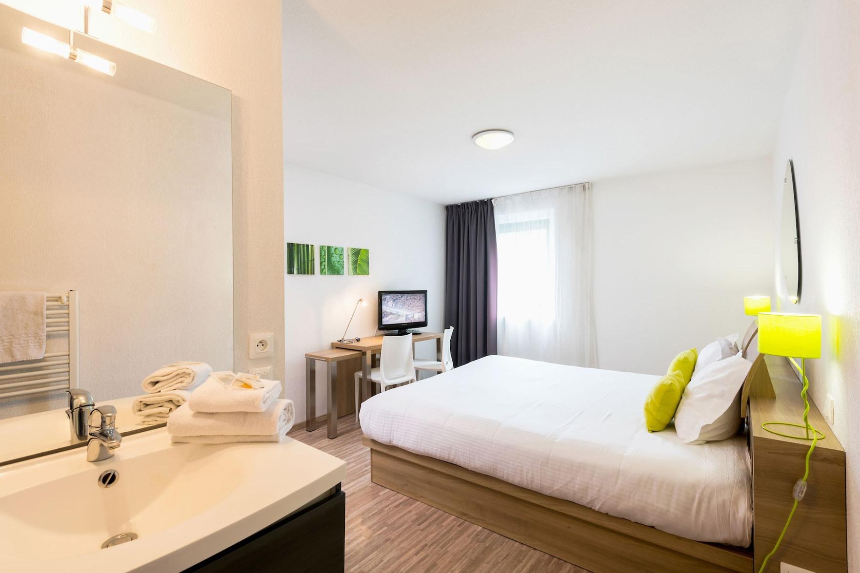 Business, Suite, King Bed