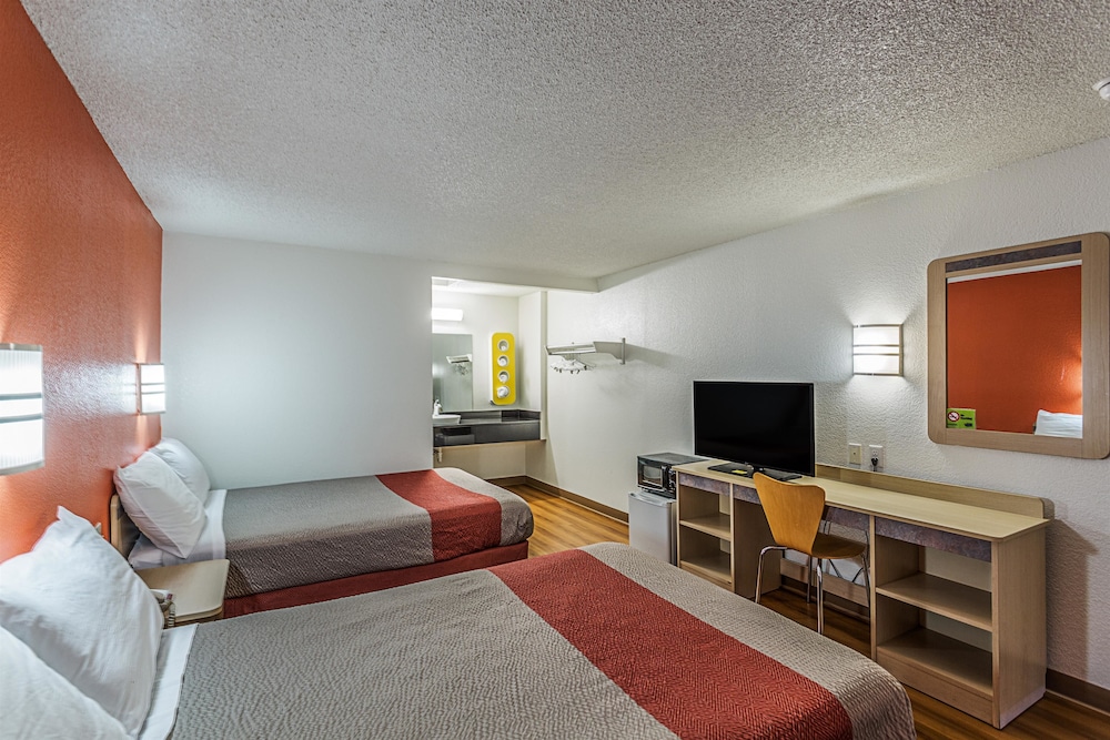 Motel6 Richland, WA - Kennewick 32/54