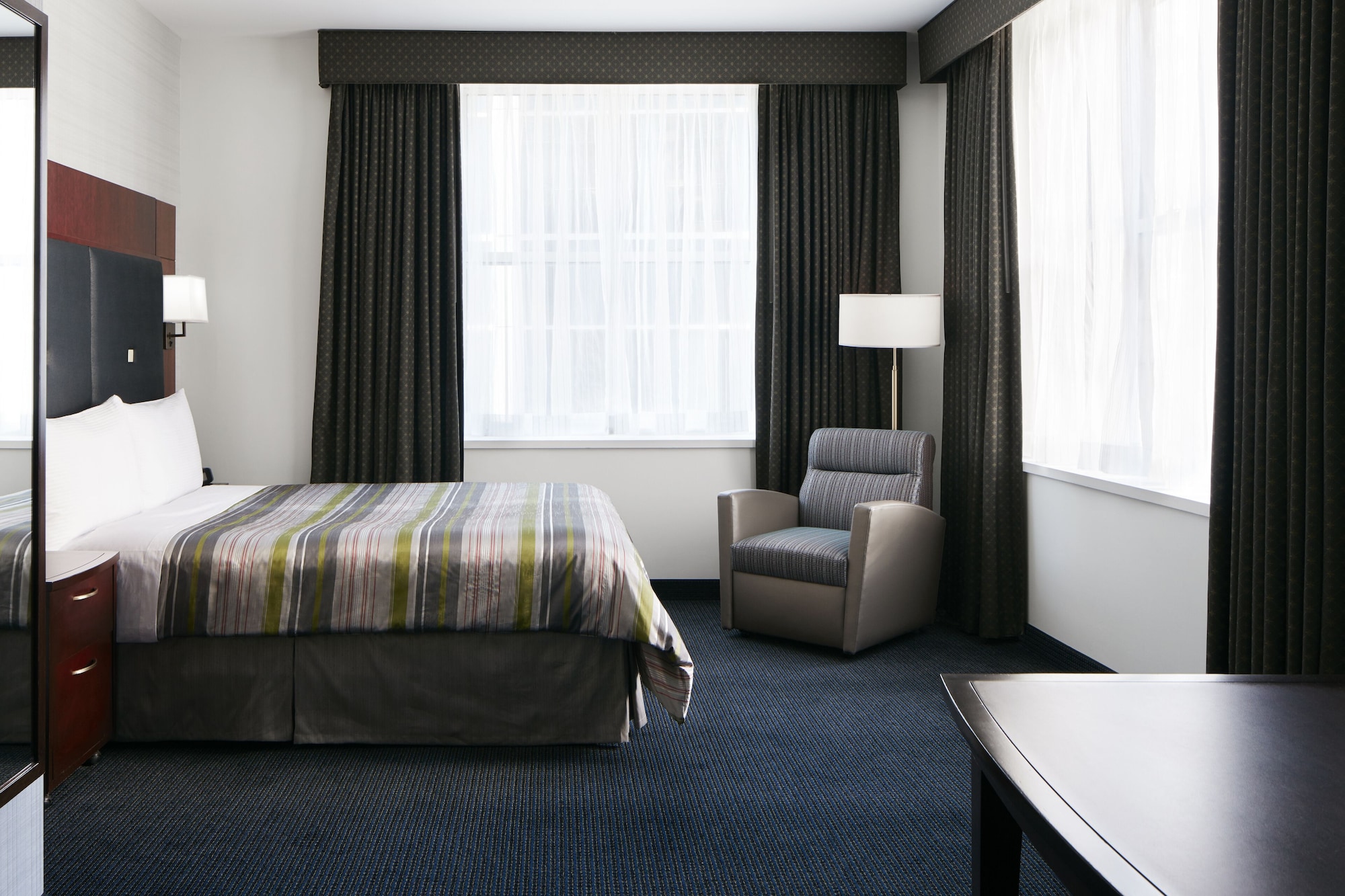 غرفة سوبيريور بسرير كوين بمطبخ صغير، Club Quarters Hotel In Boston 5/10