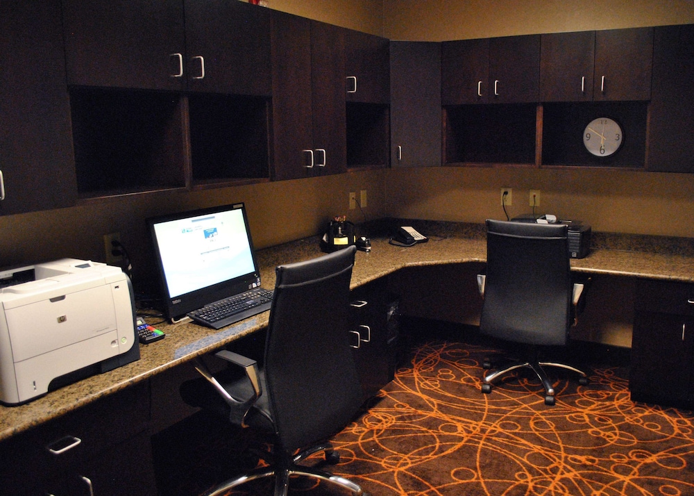 Hampton Inn Evansville Airport 49/70