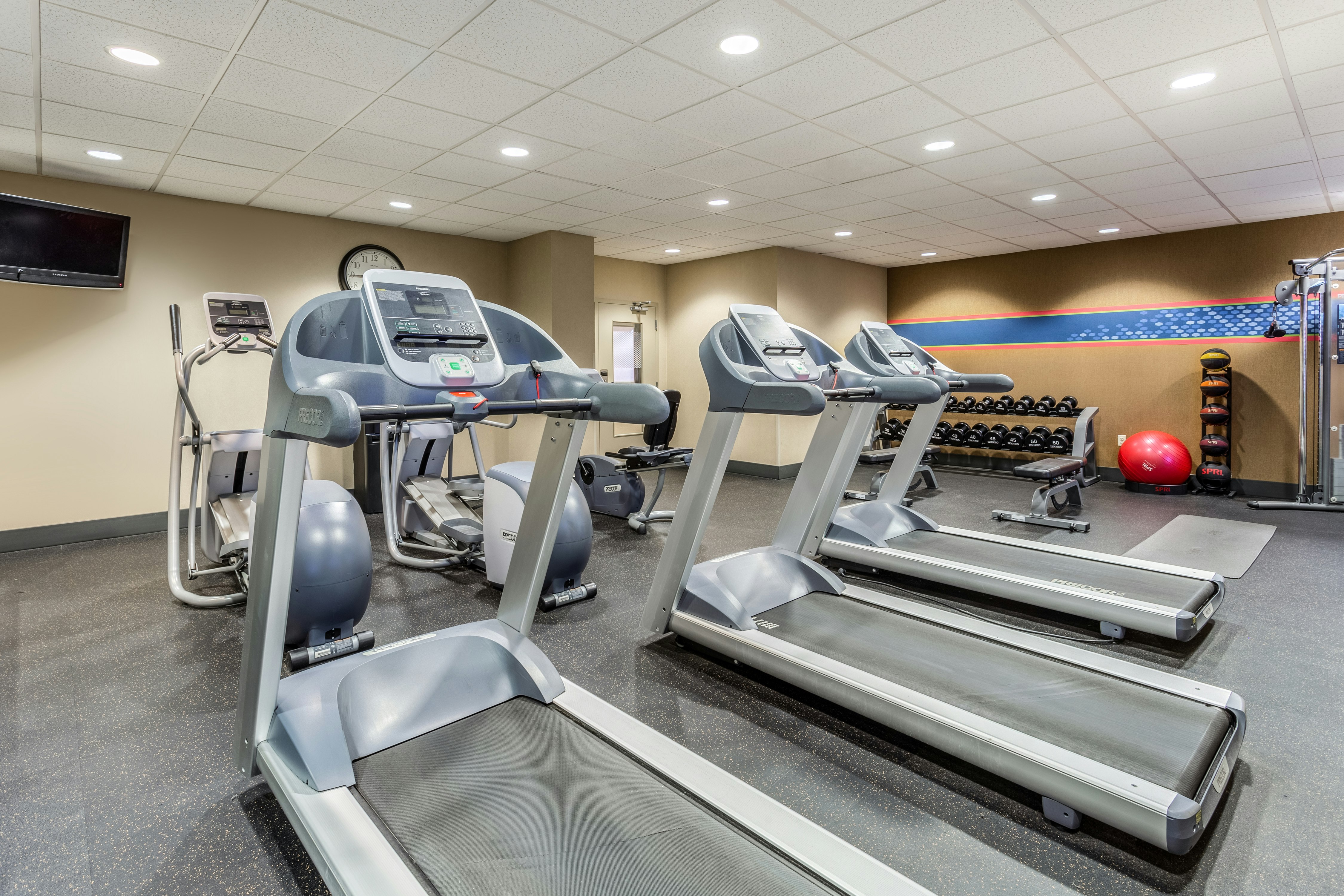 Hampton Inn & Suites Chicago-Libertyville 4/13