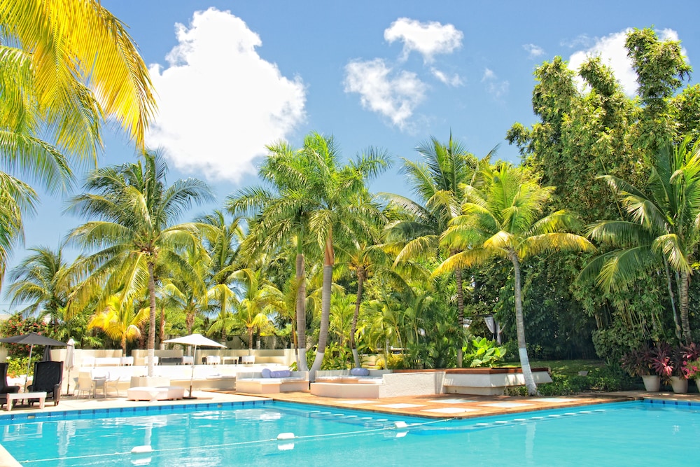 Oh! Cancun The Urban Oasis & Beach Club 57/59