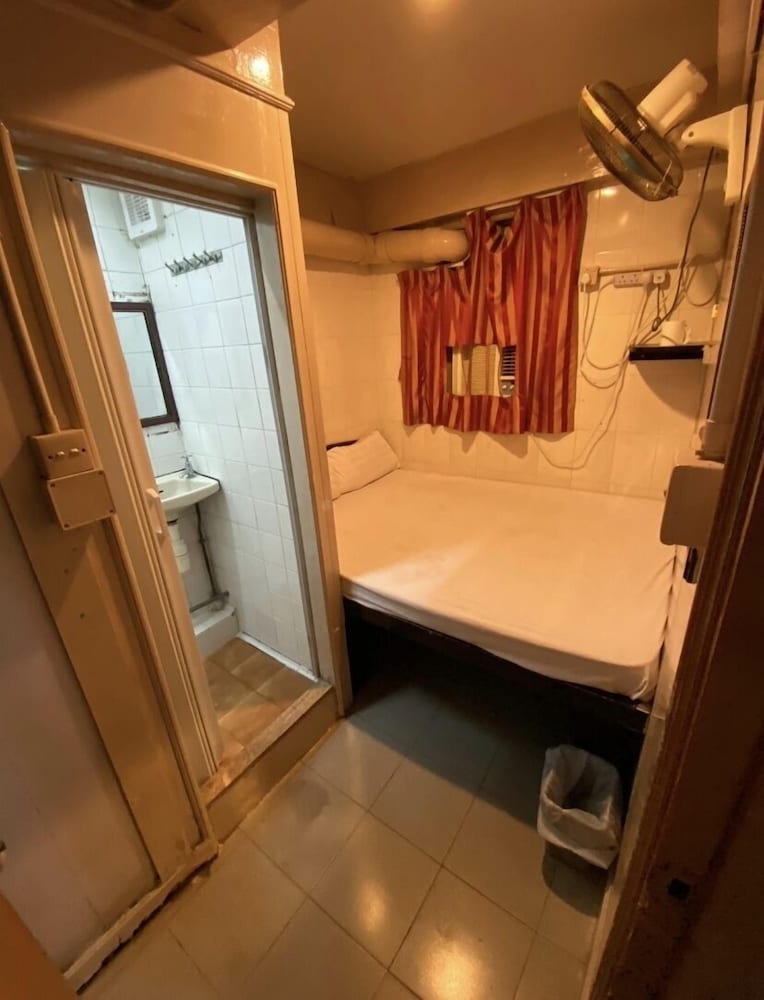 New Guangzhou Guest House 34/45