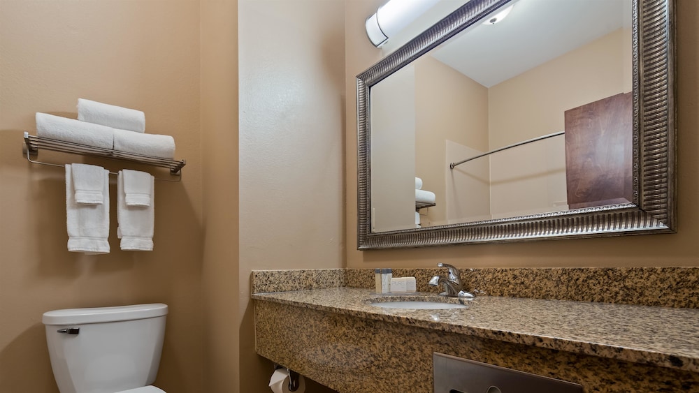 Best Western Plus Louisa 12/40