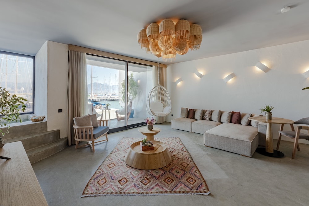 Harbour Suite 30/38