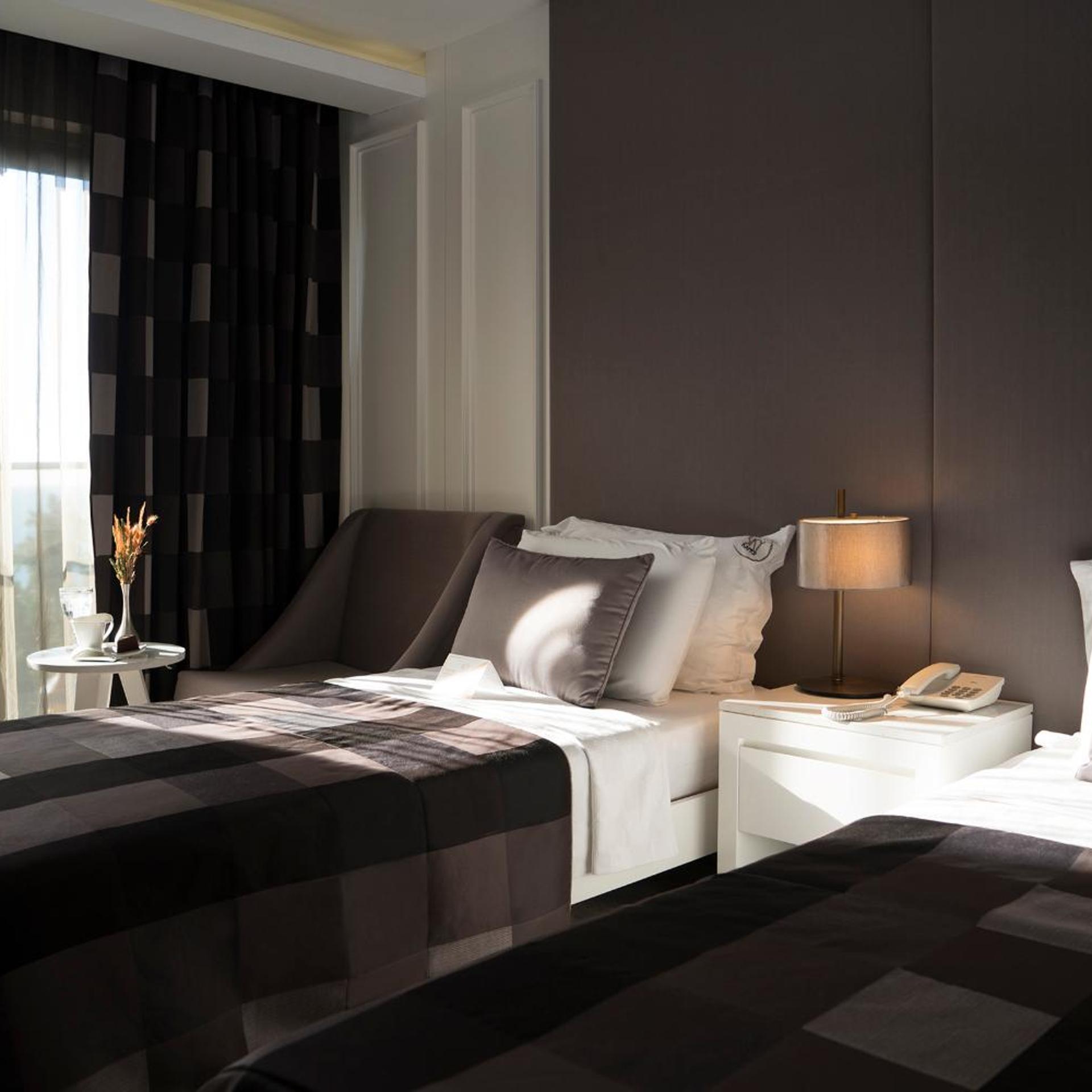 Room, King Bed, Sea View