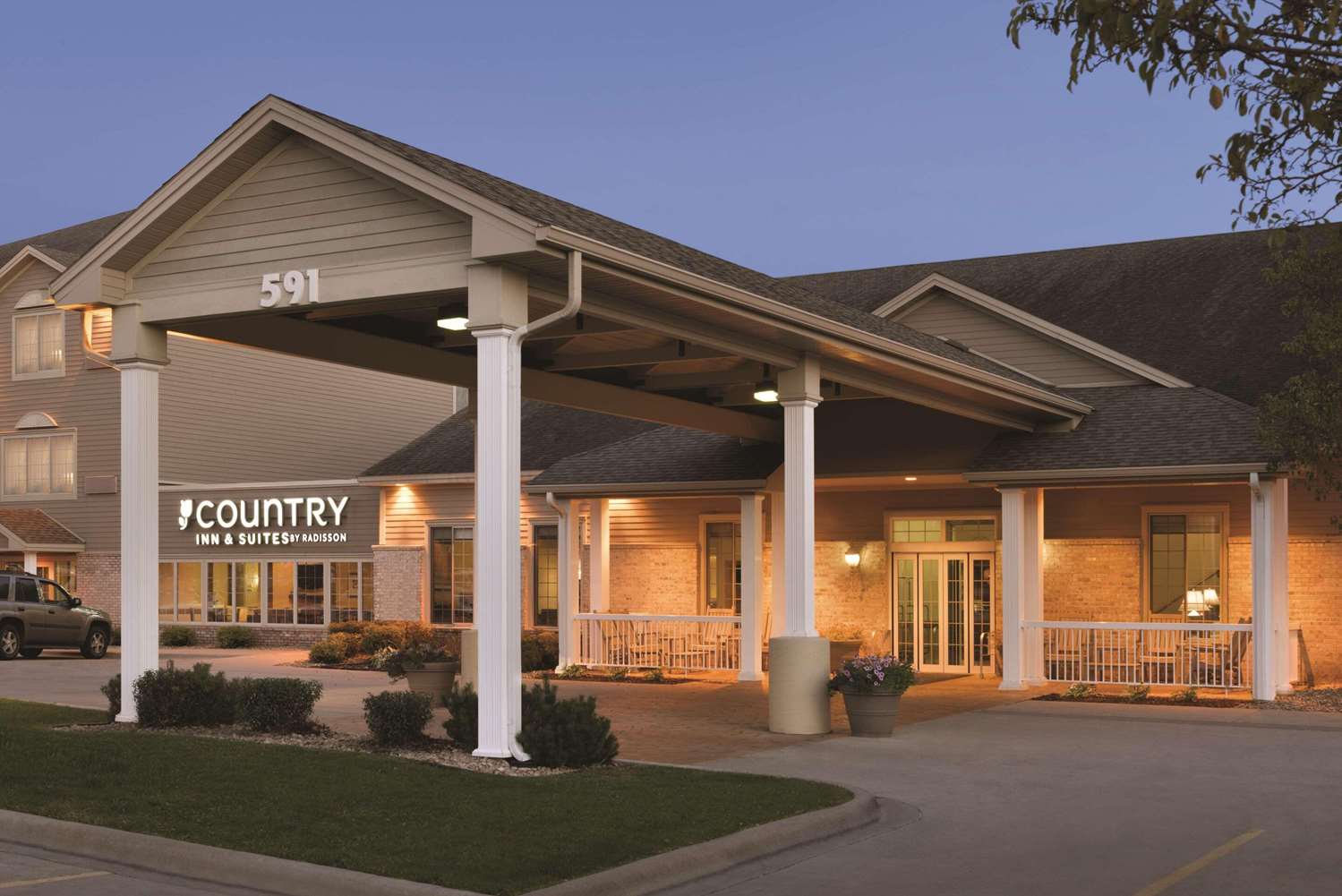Country Inn & Suites By Radisson Chanhassen, MN 1/20