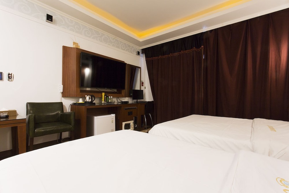 Carlton Hotel 29/62