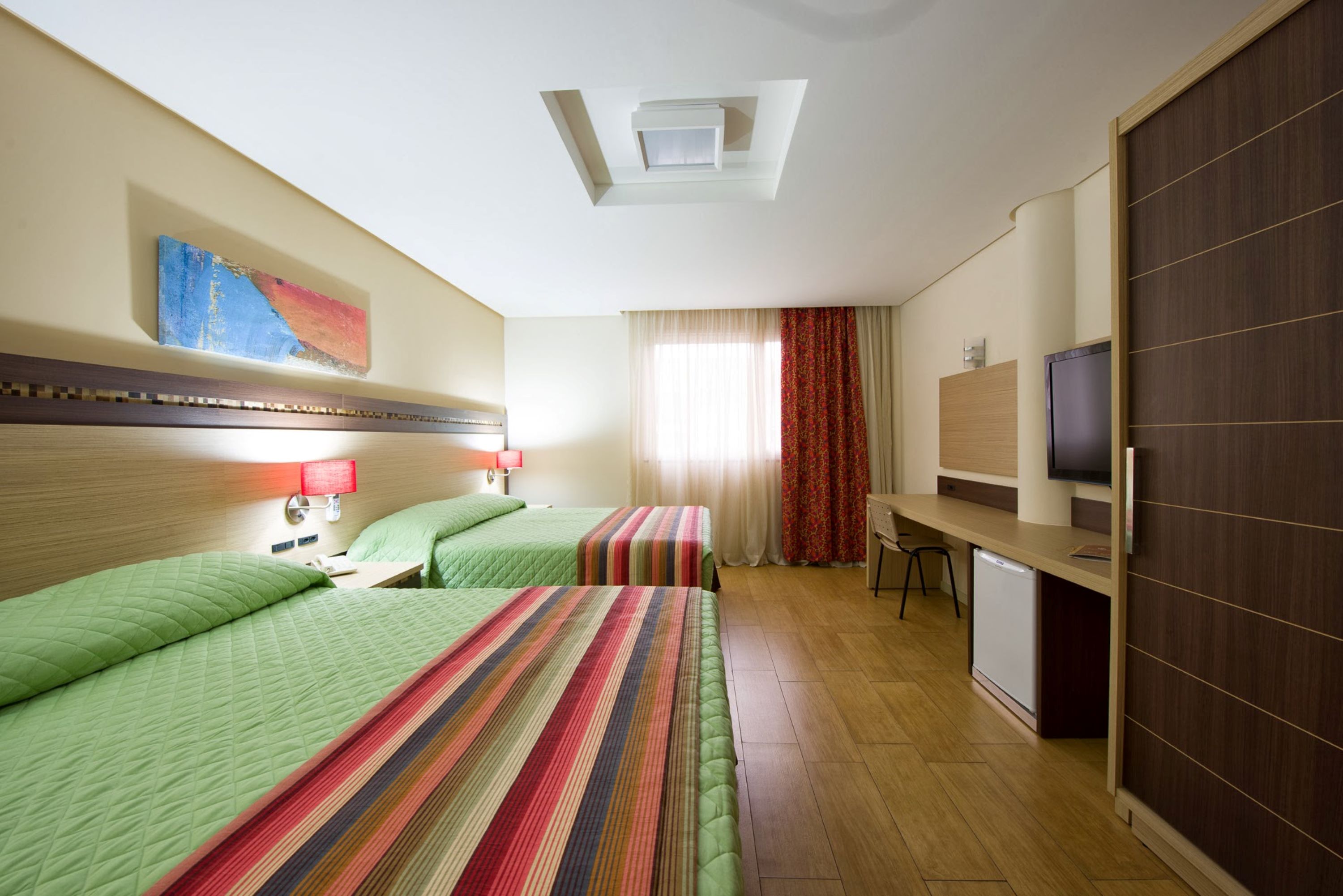 Master, Suite, Single, Forest View