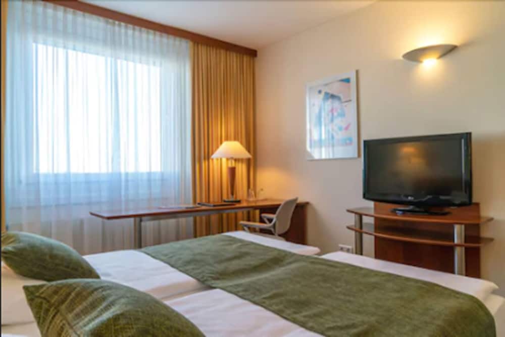 Globana Airport Hotel 16/46