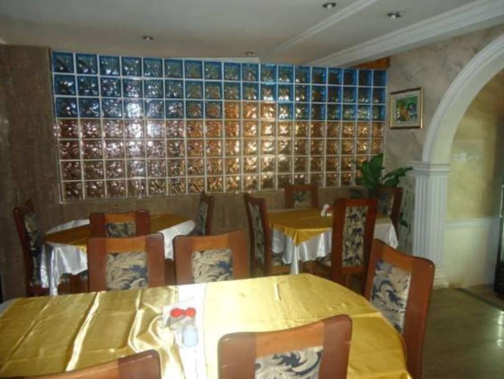 The Meridian Lodge 35/40