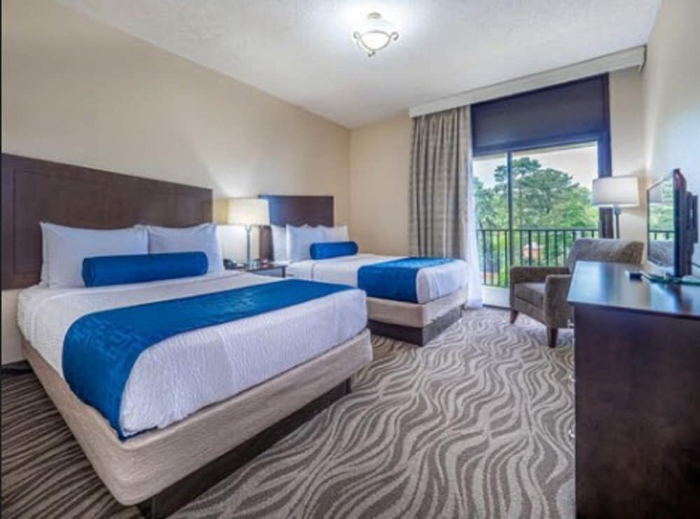 The Breakers Hotel and Suites 7/24