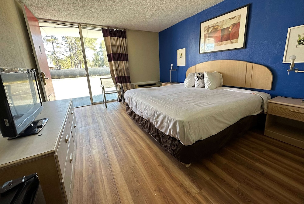 Ramada by Wyndham Lumberton NC North 29/60