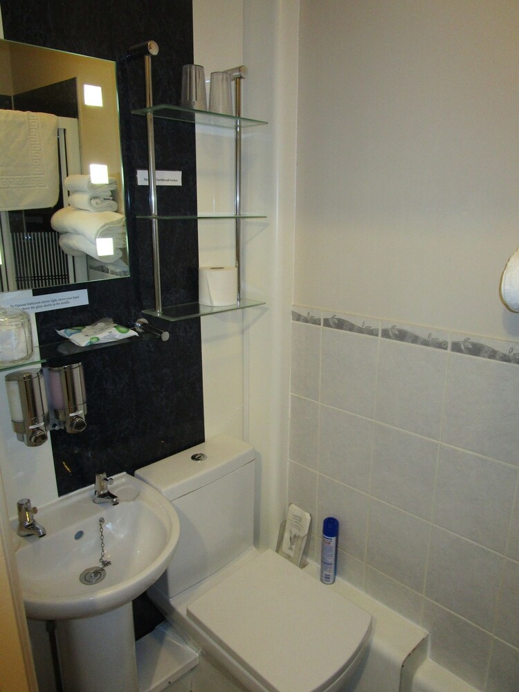 Brookfield B&B Guest House 24/25