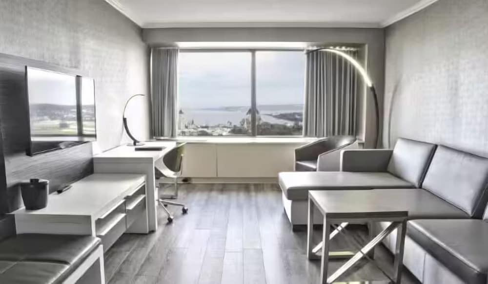 junior suite, 2 double beds, Le Concorde Hotel 4/6