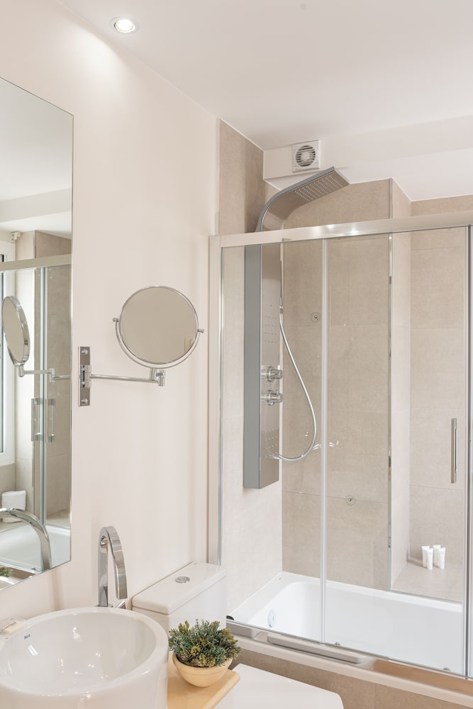 Hotel Boutique Elvira Plaza 37/72