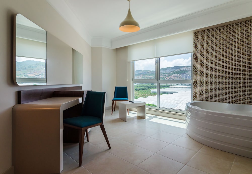 The Lumos Deluxe Resort Hotel and Spa 39/60