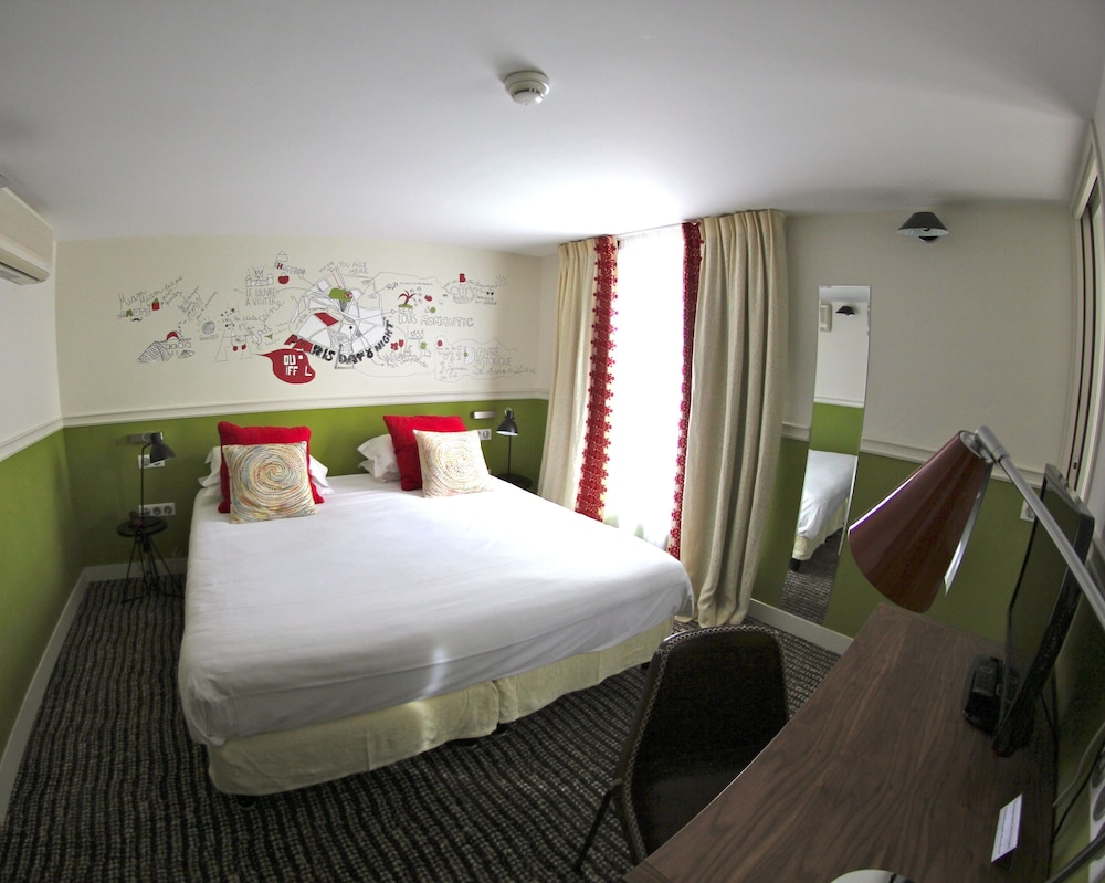 Hotel Des 3 Poussins 28/53