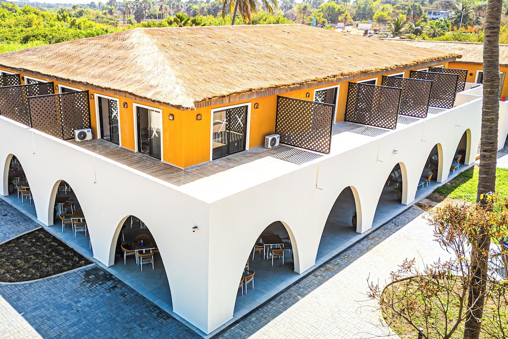 Palm Beach Resort Banjul 3/50