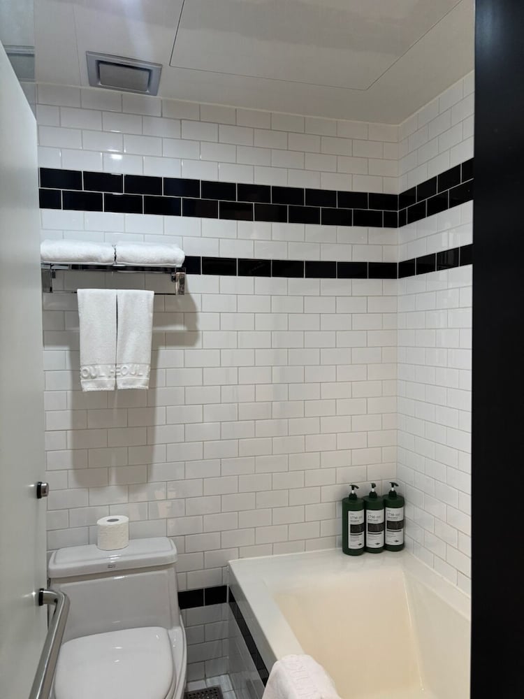 غرفة قياسية بسرير مزدوج، Le Seoul Hotel 4/7