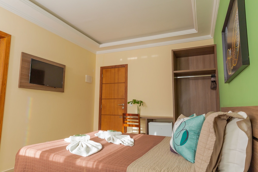 ROOM, TRIPLE