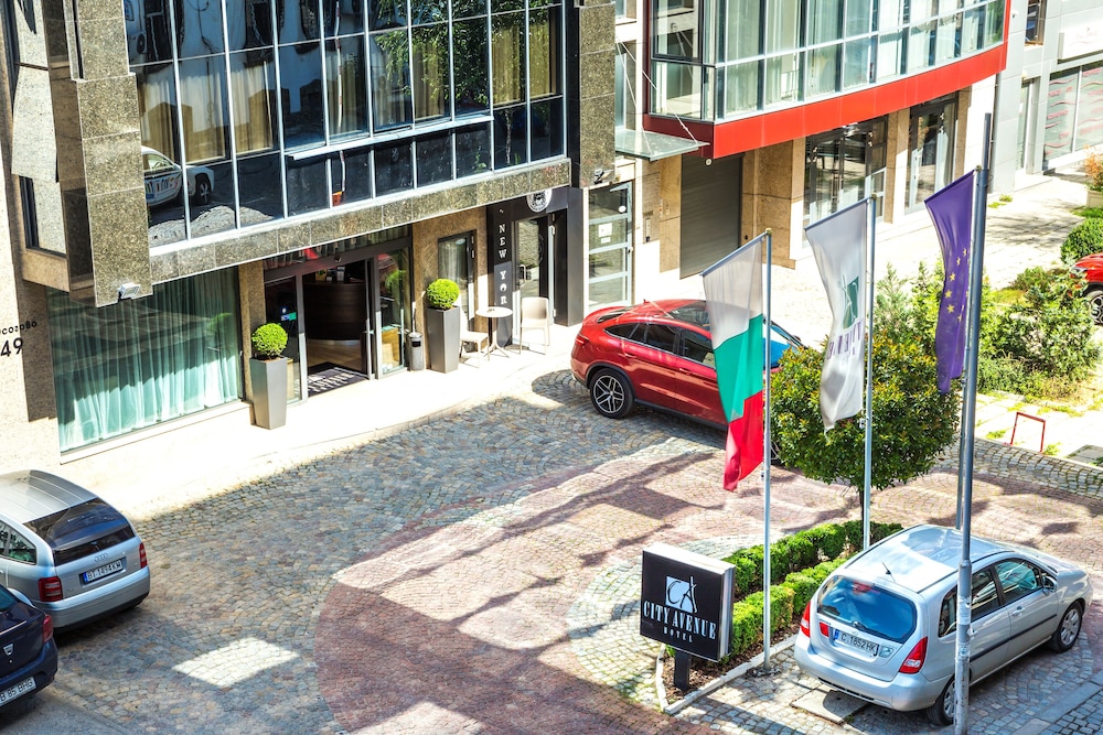 City Avenue Hotel 45/50