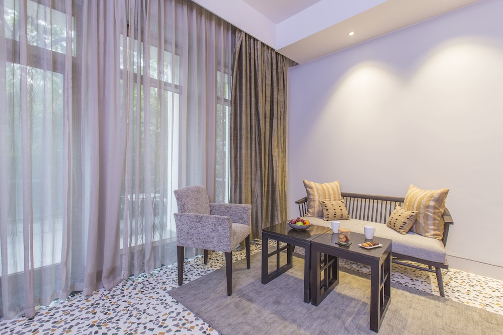 The Manor New Delhi 60/74