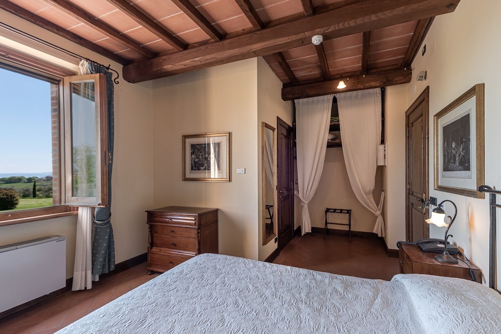 LOCANDA POGGIOLEONE 23/71