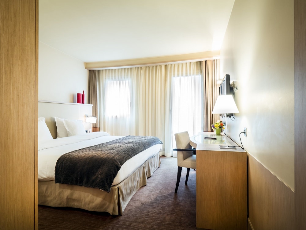 HOTEL LE PRE CARRE 10/31