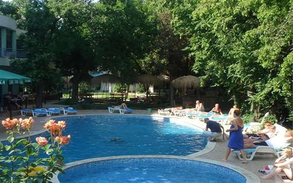 Hotel Perunika 42/48