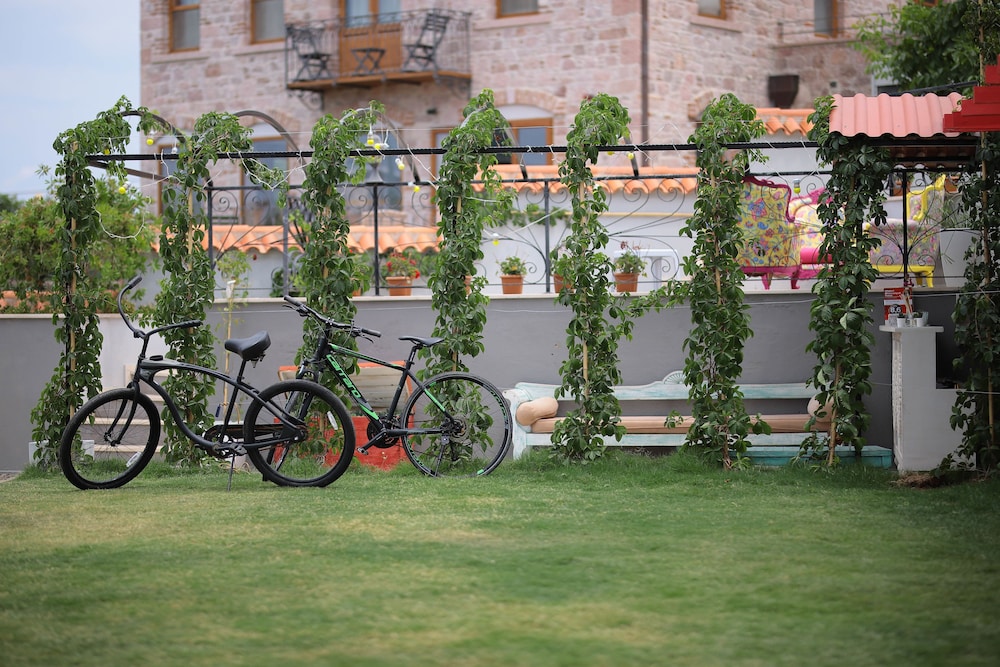 Cunda Dalyan Otel 37/49