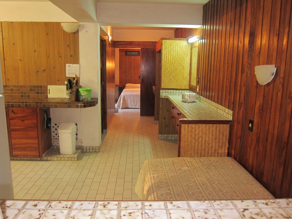 Raina Beach Apartments 49/71