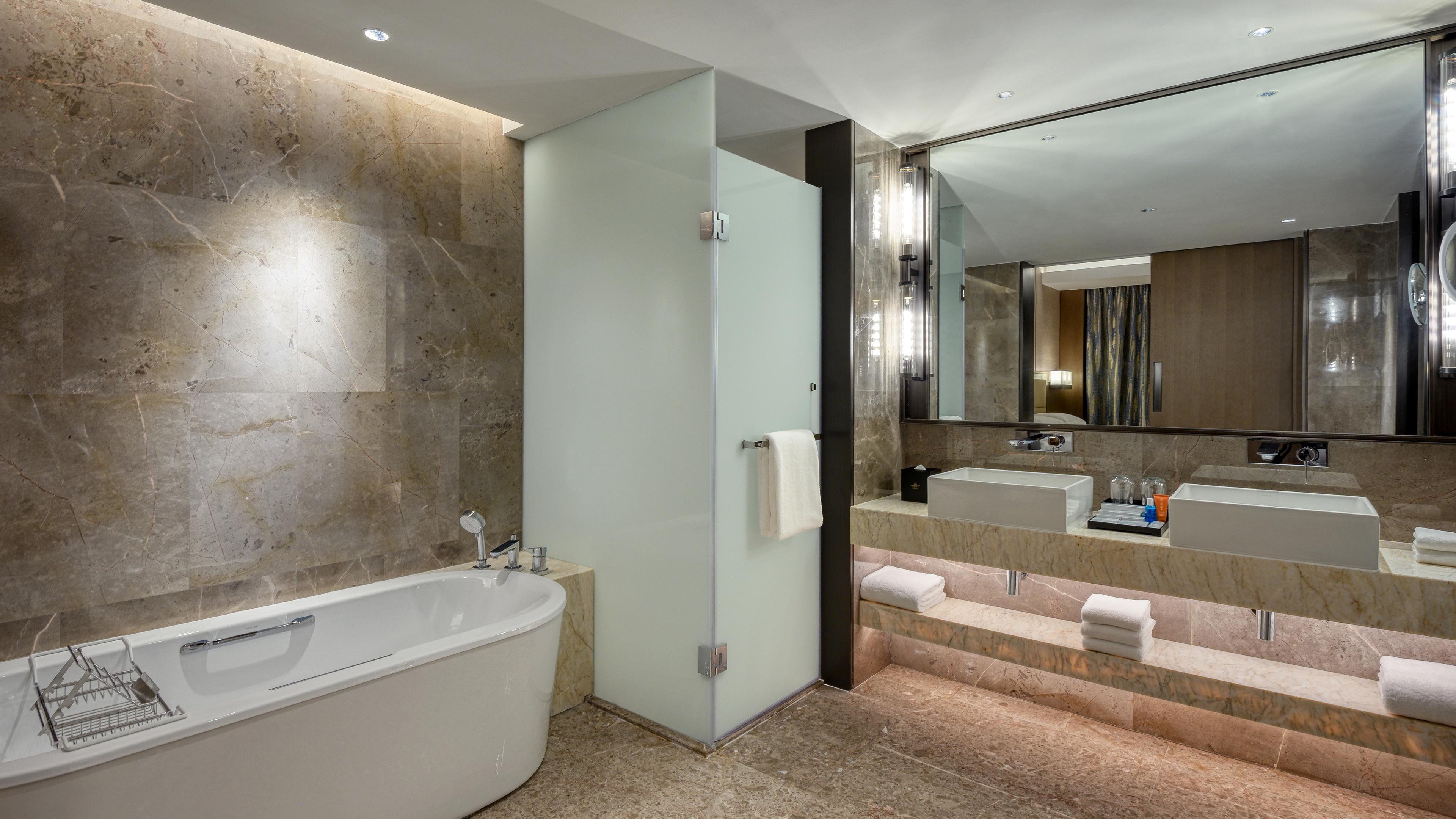 Crowne Plaza Beihai Silver Beach 50/50