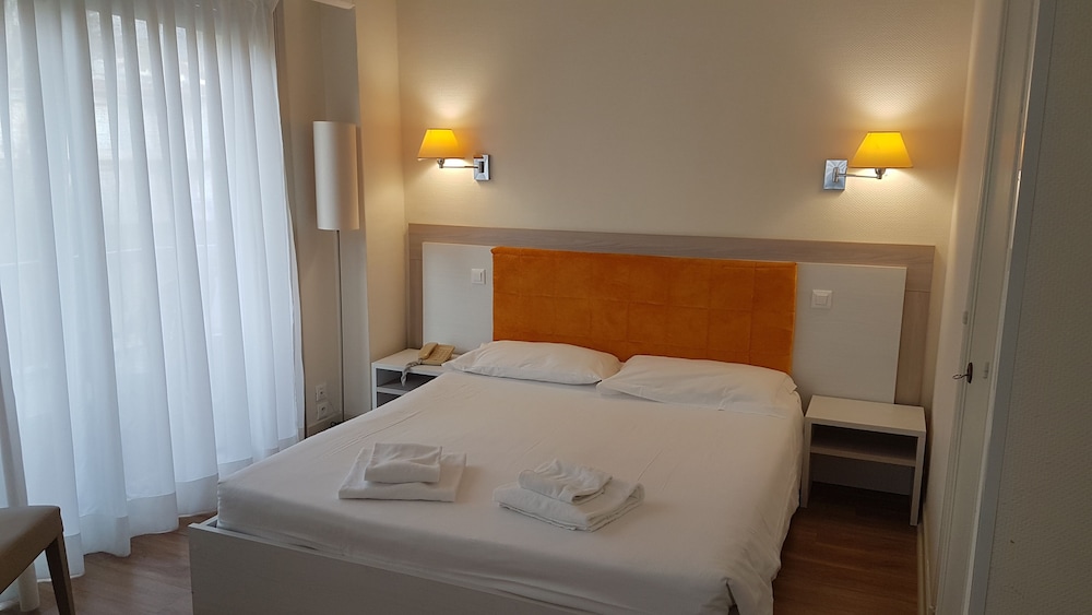 Hotel Le Dauphin 8/62