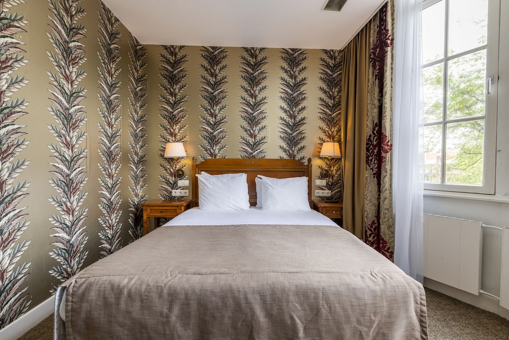 ROOM, QUEEN BED, CANAL VIEW
