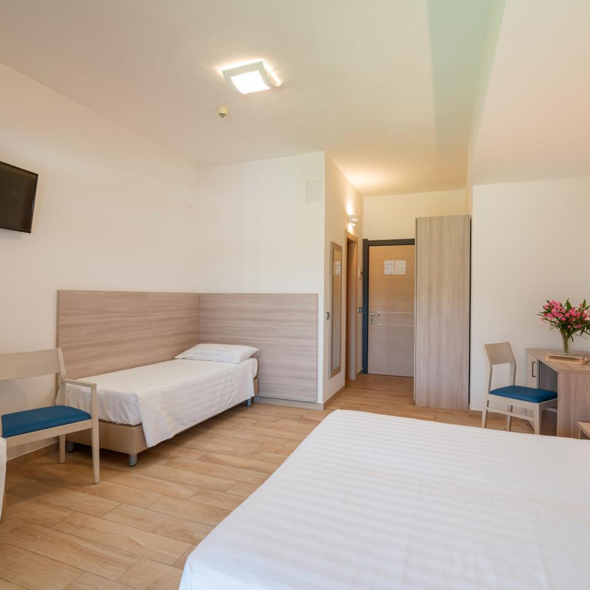 Junior Suite, Lateral Side Sea View