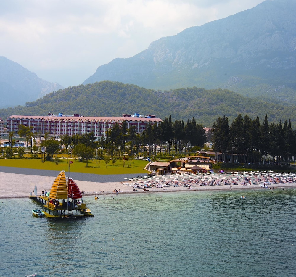 Rox Royal Hotel 58/67