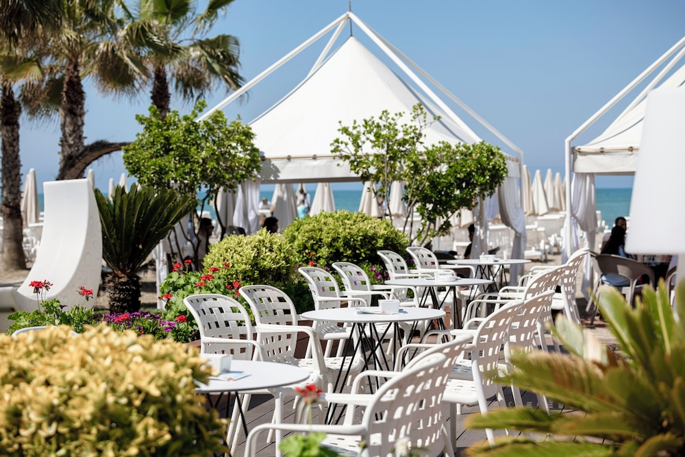 Grand Blue Fafa Resort 38/50