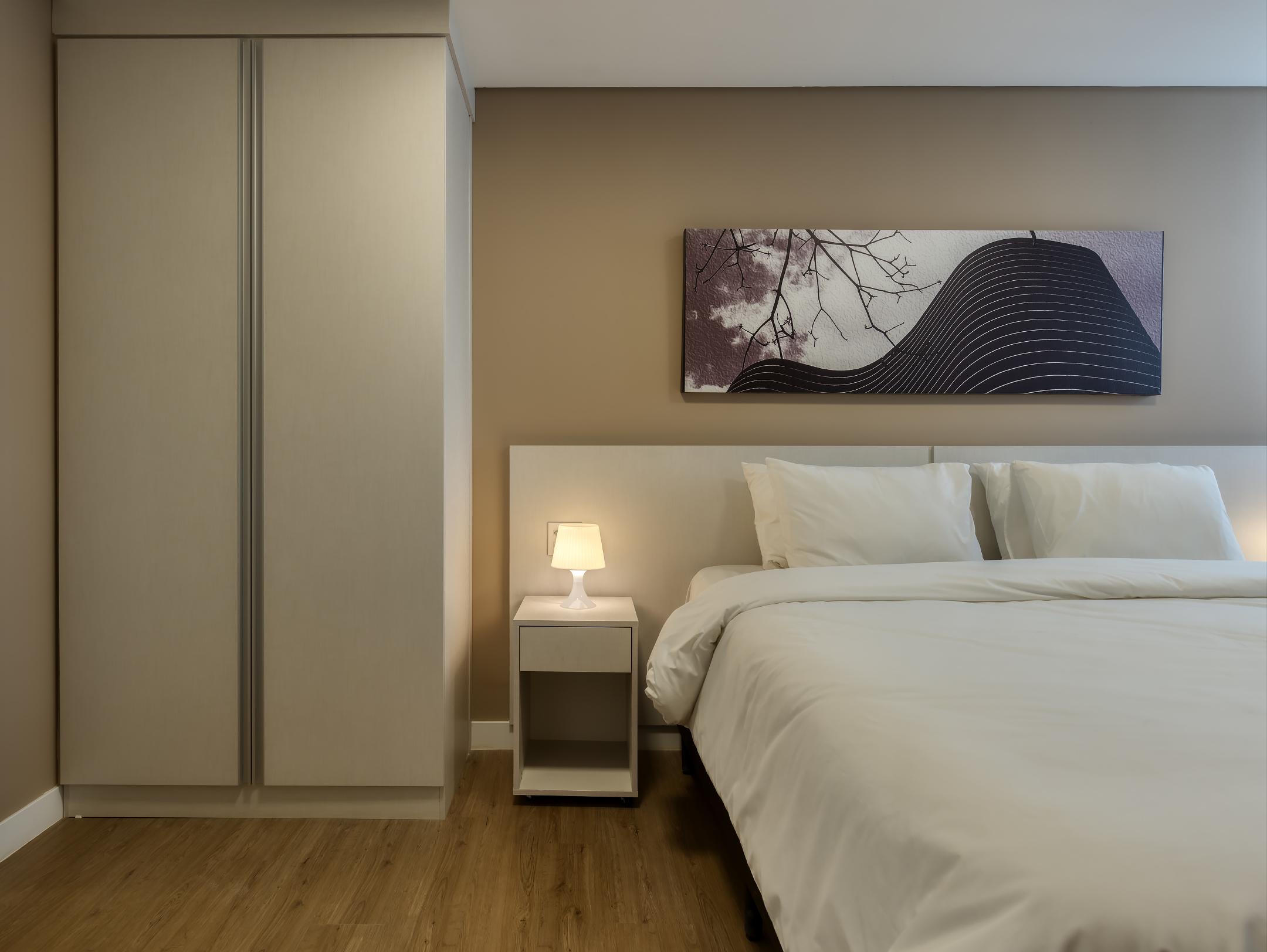 Master, Apartment