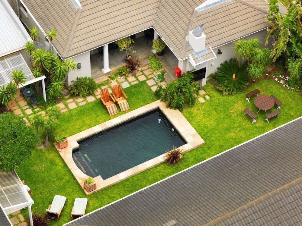 Beachwalk Bed And Breakfast 27/35