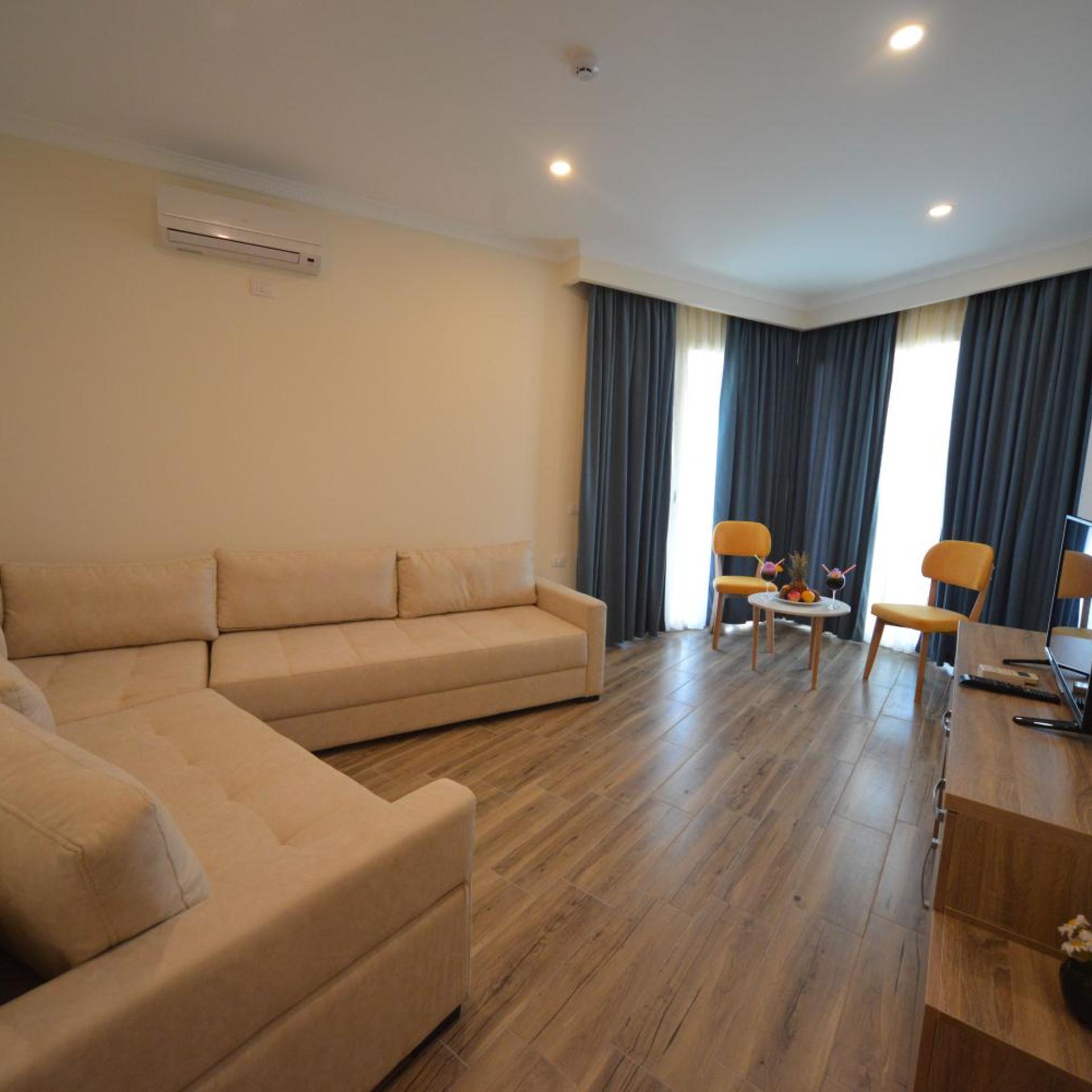 Hotel Elesio 27/50