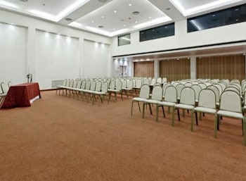 San Miguel Plaza Hotel Golf Spa & Conventions 39/49