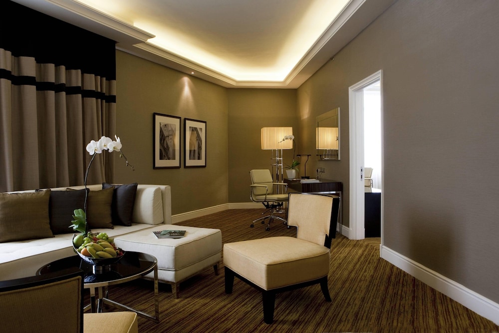 The Majestic Hotel Kuala Lumpur Autograph Collection 32/54
