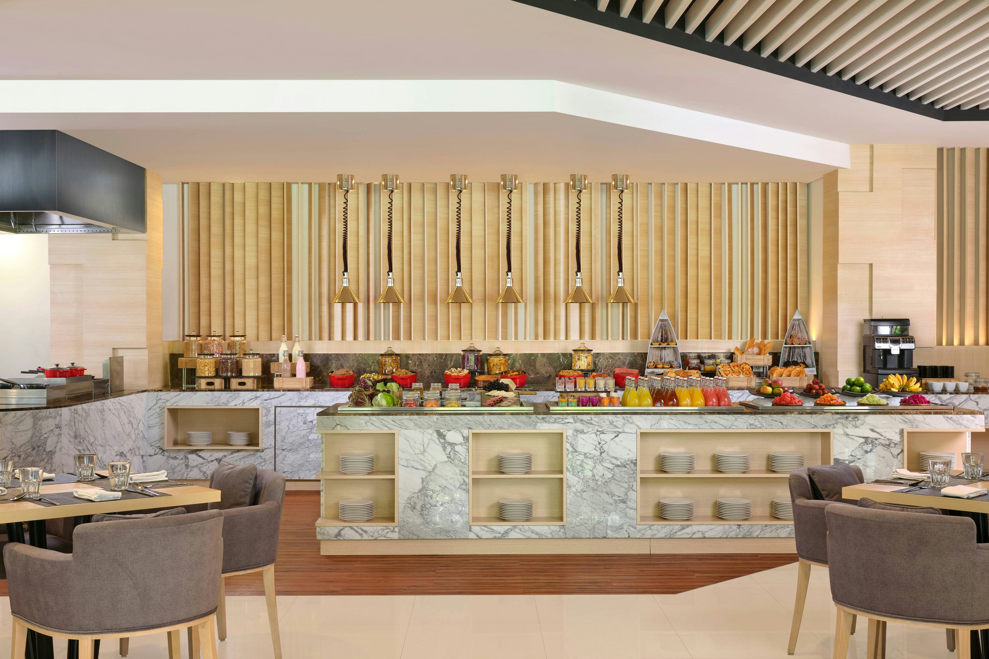 Fairfield by Marriott Bali Kuta Sunset Road 28/35