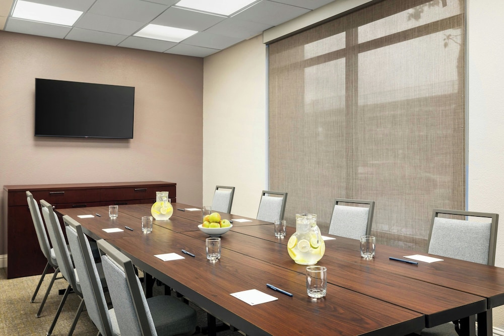 Springhill Suites Fresno 39/46