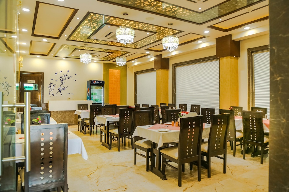Fabhotel Taj Nagari 34/50