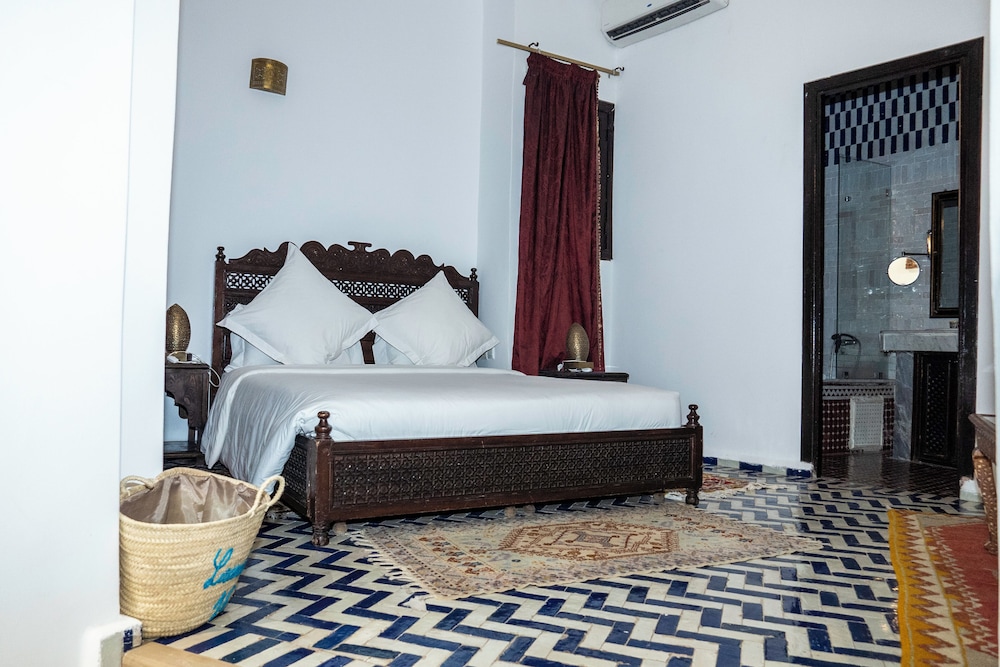 Riad El Yacout 27/70