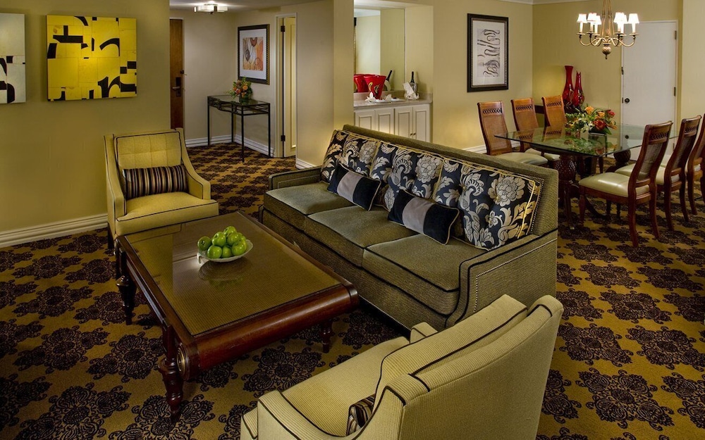 Omni Houston Hotel 50/86