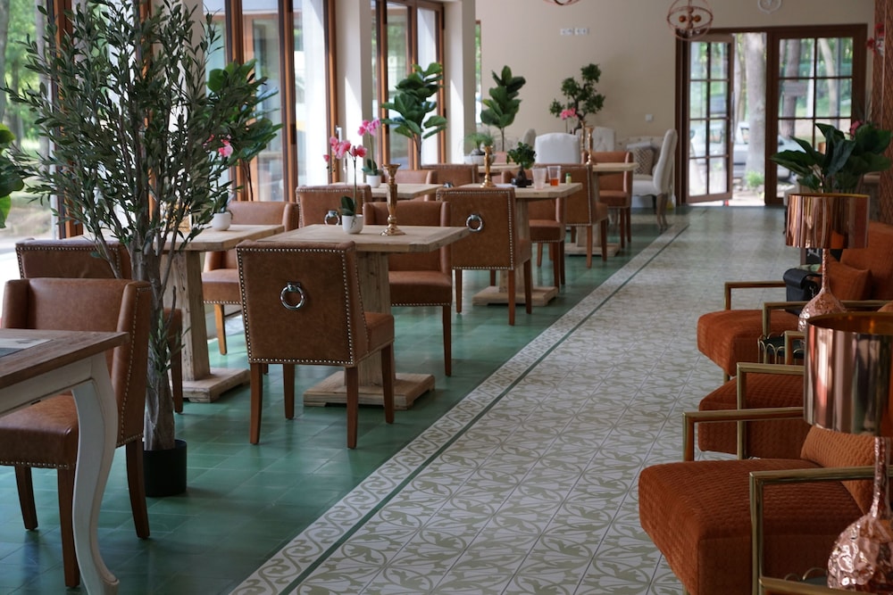 Panorama Hotel 42/56