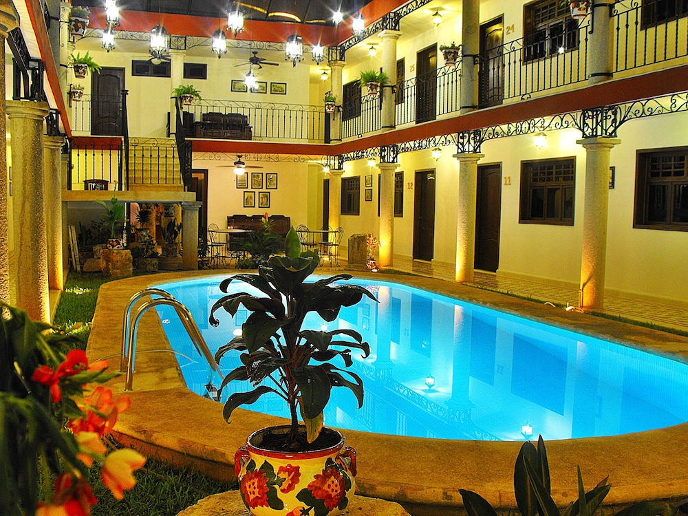 La Aurora Hotel Colonial 6/61